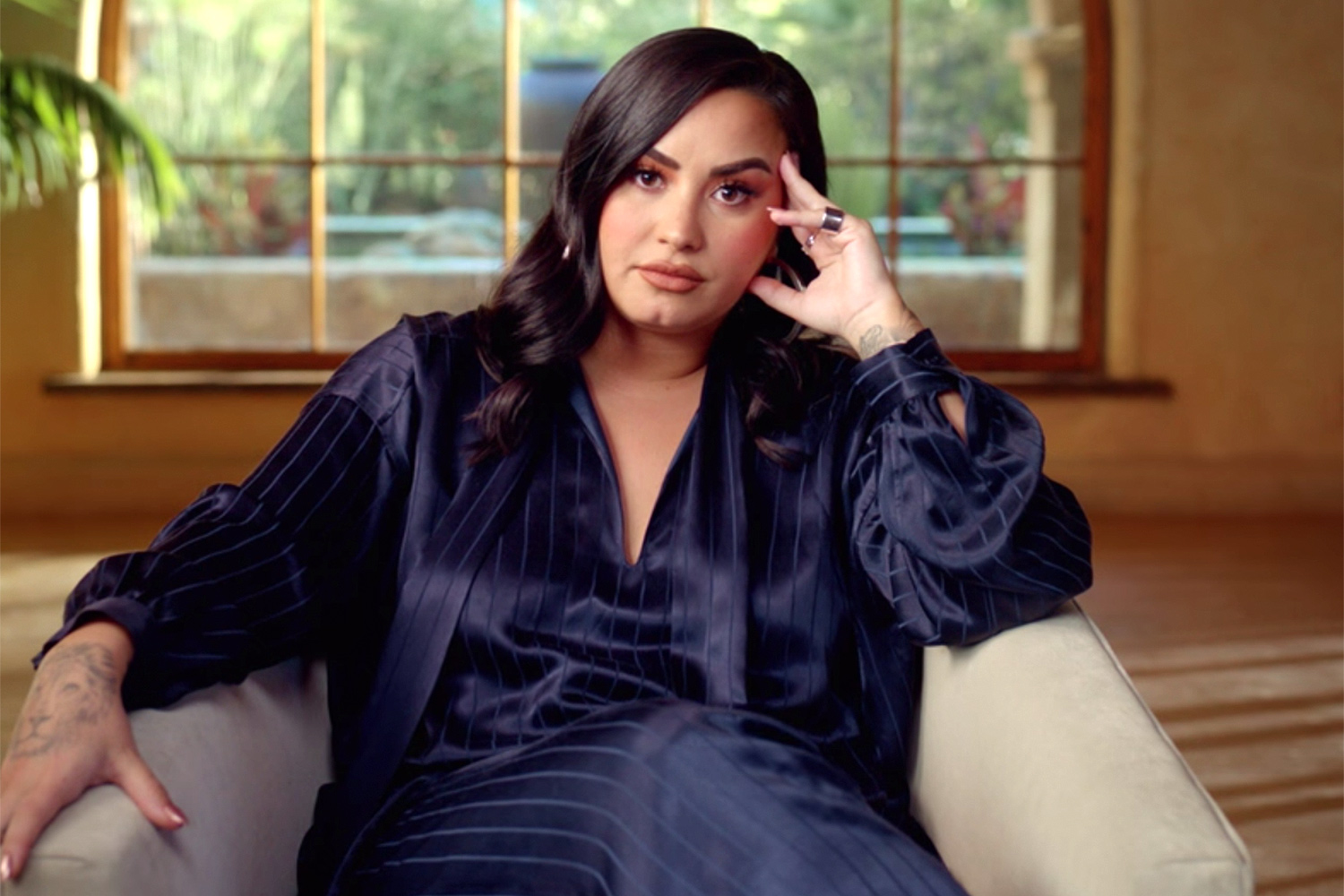 Demi Lovato shfaq humbjen drastike të peshës gjatë një mbrëmjeje romantike me bashkëshortin