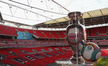 EURO 2020/ Tifozët iu kërkohet pasaporta e vaksinimit për të hyrë në “Wembley”