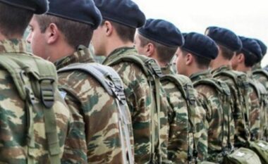 Ish-ushtari trondit Greqinë me denoncimin: U zura me kapitenin, abuzuan me mua sek*ualisht për ndëshkim