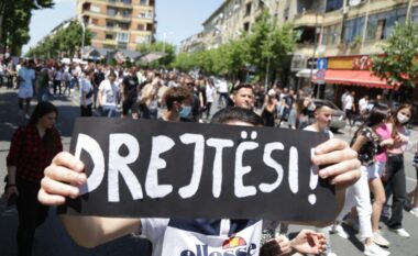 Protesta e maturantëve, dorëzohen gjimnazistët: Po, futemi nesër në provim