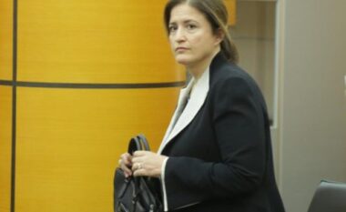Kredia e butë “i jep fund” prokurores së Tiranës: Isha e pastrehë, jetoj ende me qira!