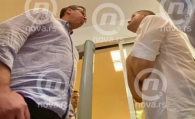 “Hajde më godit”, momenti i përplasjes së Vuçiç me liderin e opozitës (VIDEO)