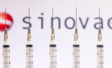 100% e suksesshme për parandalimin e shtrimeve në spital, arsyeja pse OBSH miratoi vaksinën kineze