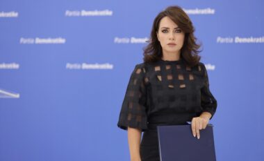 “Vendimi për Becchettin do t’i kushtojë 45 mijë lekë çdo shqiptari”. PD, Grida Duma: Drejtesia të veprojë