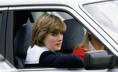 Charles ia dhuroi për fejesë, shitet në ankand makina 40-vjeçare e princeshë Diana (FOTO LAJM)