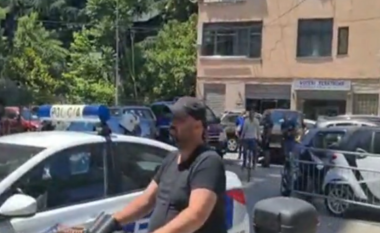 Vrajse me armë zjarri në Tiranë (VIDEO)