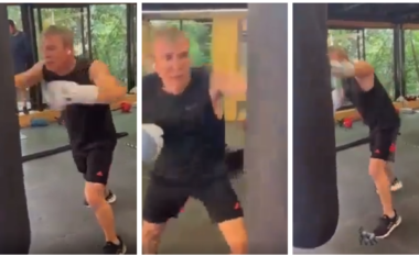 Damian Gjinkuri shfaqet sportiv duke stërvitur muskujt në palestër (VIDEO)