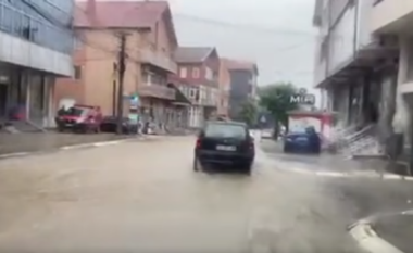Pas reshjeve të mëdha të shiut në Gjilan, Haziri aktivizon shtabin emergjent (VIDEO)