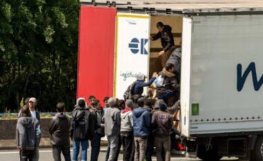 Transportonin në rrugë ilegale emigrantë drejt Anglisë, “shpërbëhet” banda shqiptare në Londër