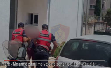 Qarkullonte mes Jalës me armë në brez, arrestohet “trimi” nga Tirana (VIDEO)