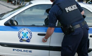 Plagosi rëndë partneren, arrestohet shqiptari në Greqi