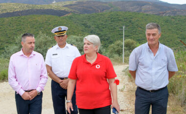 Fondacioni Vodafone Albania dhe Vodafone Foundation Humanitarian Fund dhurojnë pajisje për luftën kundër zjarreve