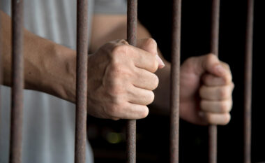 Burri në telashe të mëdha: Sapo kam dalë nga burgu i Fushë-Krujës, gruaja nuk më le të futem në shtëpi