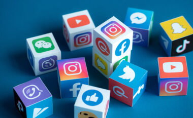 A është media sociale e dëmshme për fëmijët?