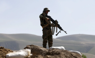 Forcat anti-talebane rimarrin tre distrikte veriore në Afganistan