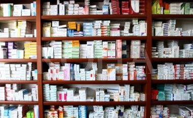 Raporti i KLSH: Ilaçet në Shqipëri të pasigurta. Prej tetorit të 2019-ës nuk janë analizuar barnat në treg