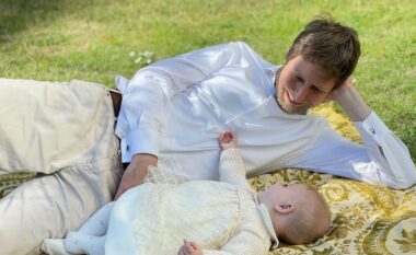 Me Princeshë Geraldinën në krahë, Princ Leka publikon foton e ëmbël nga pushimet (FOTO LAJM)