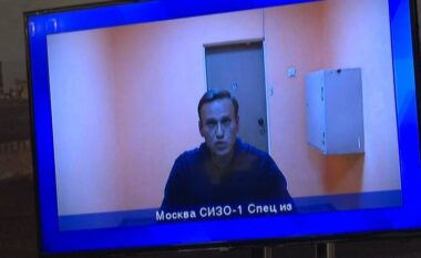 Opozitari rus Navalny reagon nga burgu: Këtu ndihem si në kampet kineze të punës