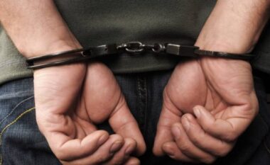 Në kërkim për kultivim lëndësh narkotike, arrestohet 28-vjeçari në Elbasan