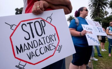 Ekspertja shëndetësore: Të mos vaksinohesh kundër Covid-19 është si të vozisësh i dehur
