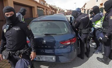 “Fundoset” banda shqiptare në Spanjë, 23 shtëpi bari nën kontroll! Çfarë tjetër u zbulua (VIDEO)