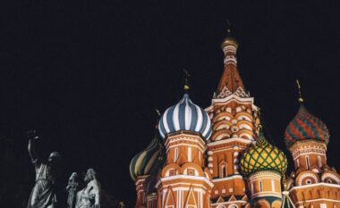 Pse Rusia nuk do të pushojë së urryeri dhe admiruari Amerikën