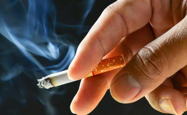Çfarë ndodh në rrugët e frymëmarrjes kur pini duhan?