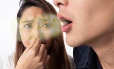 Kur era e keqe e gojës paralajmëron për probleme shëndetësore?