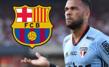 Barcelona i mbyll derën Dani Alves