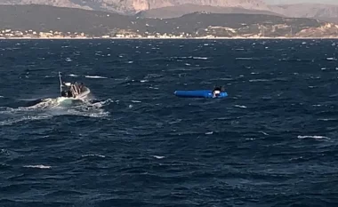 Mbytet anija me emigrantë në Greqi, mes 4 viktimave dhe dy fëmijë