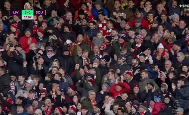 Liverpool e ka të lehtë ndaj Southampton, pjesa e parë mbyllet 3-0 (VIDEO)