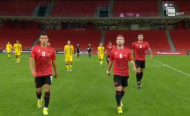 Mbyllet pjesa e parë në Air Albania, “kuqezinjtë” nuk dinë ta dërgojnë topin në rrjetë