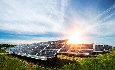 Momenti i diellit, kriza e energjisë rikthen vëmendjen te fotovoltaikët
