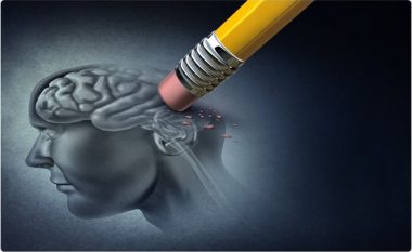 Si zhvillohet sëmundja Alzheimer në tru?