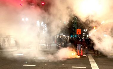 Degradon në dhunë protesta në Oregon, pas vendimit për Kyle Rittenhouse
