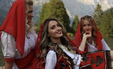 Kush është shqiptarja që po korr sukses në botë duke i kënduar vendlindjes (VIDEO)