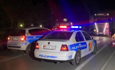 Aksident i rëndë në Elbasan, dy shtetas dërgohen me urgjencë drejt spitalit (VIDEO)