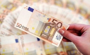 Euro vijon rritjen në tregun vendas, arrin nivelin më të lartë në dy vjet