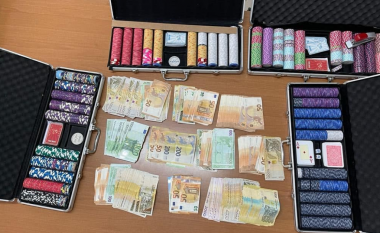 Drogë, para dhe poker! Aksion në Tiranë, bien në pranga 3 persona e sekuestrohen mbi 21 mijë euro