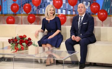 “Jam shtatzënë”, moderatorja shqiptare i jep lajmin bashkëshortiti LIVE në emision (FOTO LAJM)