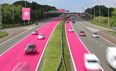 Korsi ngjyrë rozë në autostradë vetëm për femrat, Britania bën propozimin e veçantë (FOTO LAJM)