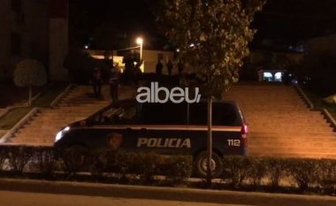 Policia aksion të beftë në Vlorë, arreston disa persona (VIDEO)