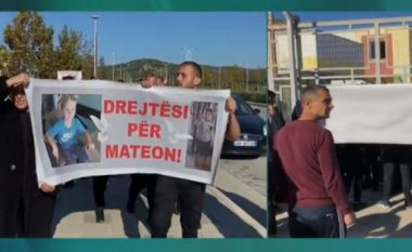 Nuk ndalen familjarët e Mateos! Protestë para burgut të Vlorës, hidhen gurë drejt Çalamanit (VIDEO)