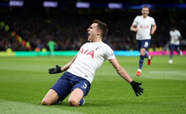 Tottenham mposht me përmbysje Leeds, Conte feston triumfin e parë (VIDEO)