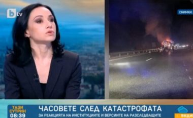 Gazetarja e BTV: Shoferi ishte ndër të parët që vdiq, prandaj dyert mbetën të mbyllura (VIDEO)