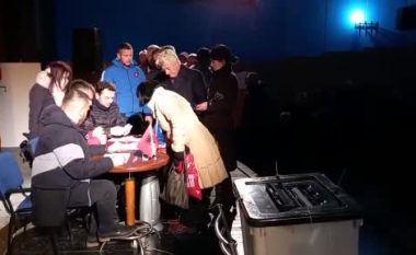 Votimi në referendumin e Berishës, si paraqitet situata në Devoll (VIDEO)
