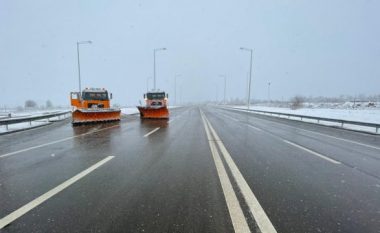 Reshjet e shiut dhe borës, kjo është gjendja nëpër rrugët e Kosovës (FOTO LAJM)