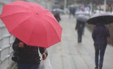 Reshje shiu të herëpashershme, si parashikohet moti për ditën e mërkurë