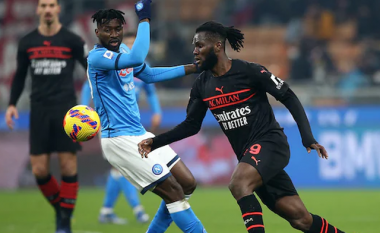 Milani dorëzohet ndaj Napolit në San Siro (VIDEO)