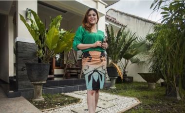 Oferta interesante në Indonezi: Bli një shtëpi, merr një grua falas